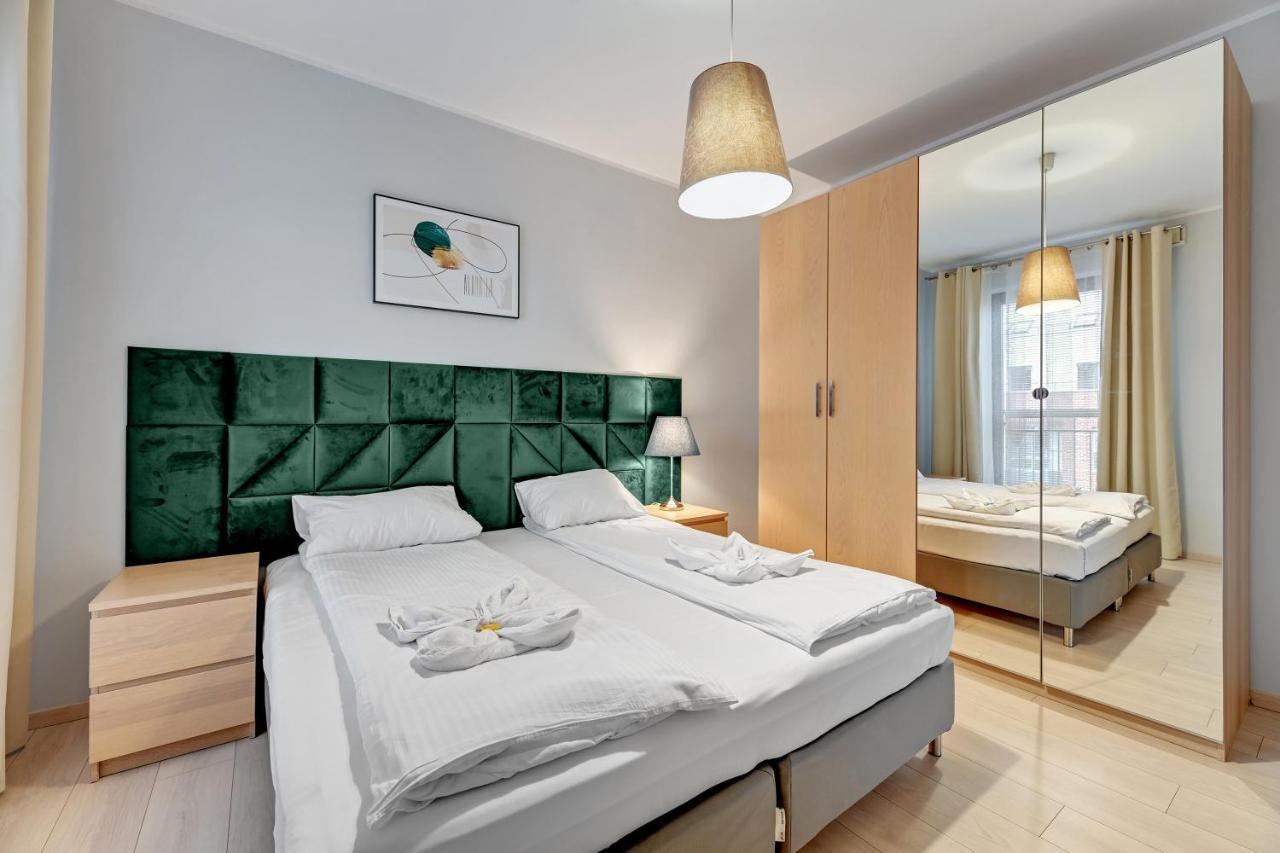 Wave Apartments - Szafarnia Old Town Гданьск Экстерьер фото